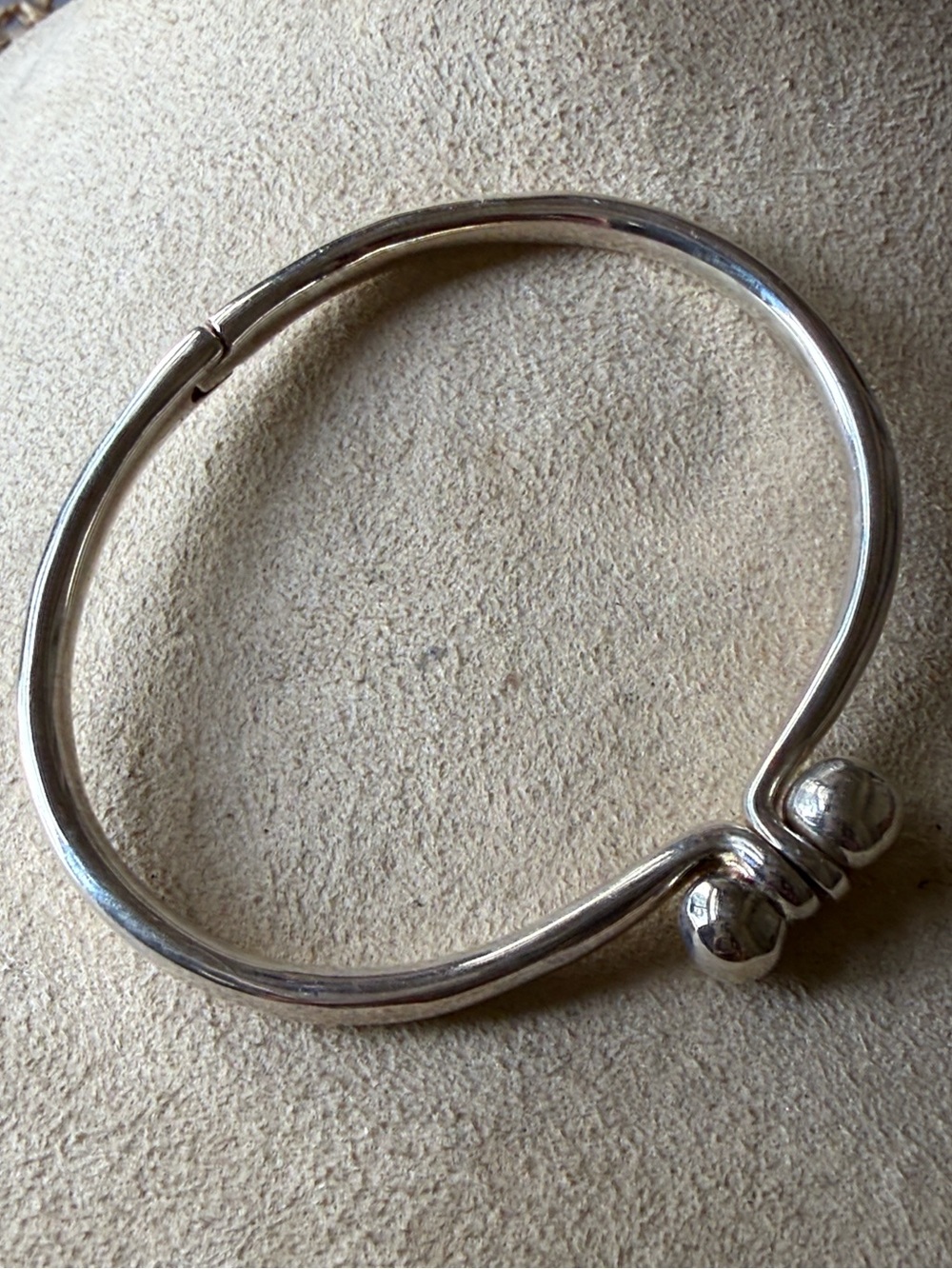 Silver-Tone Women's Ball-Accent Bangle Bracelet!